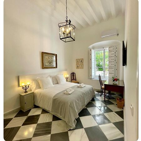 Gatu Premium Apartamento Palacio Oneto Con Jardin Privado " Preferente Mayores De 25 Anos Y Familias " เอลปูแอร์โต เด ซานตามาริอา ภายนอก รูปภาพ