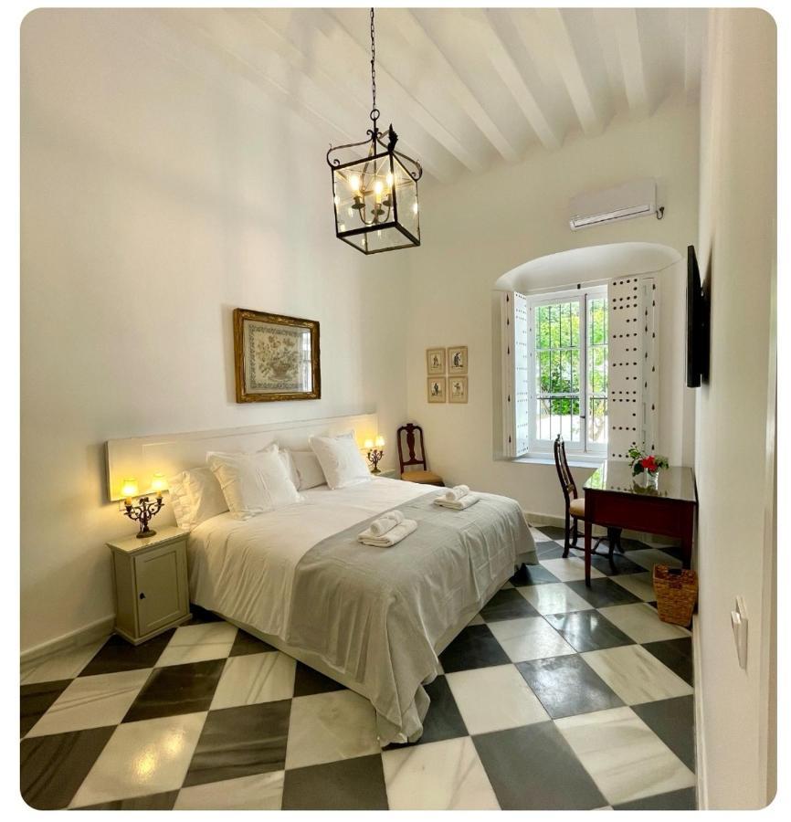 Gatu Premium Apartamento Palacio Oneto Con Jardin Privado " Preferente Mayores De 25 Anos Y Familias " เอลปูแอร์โต เด ซานตามาริอา ภายนอก รูปภาพ