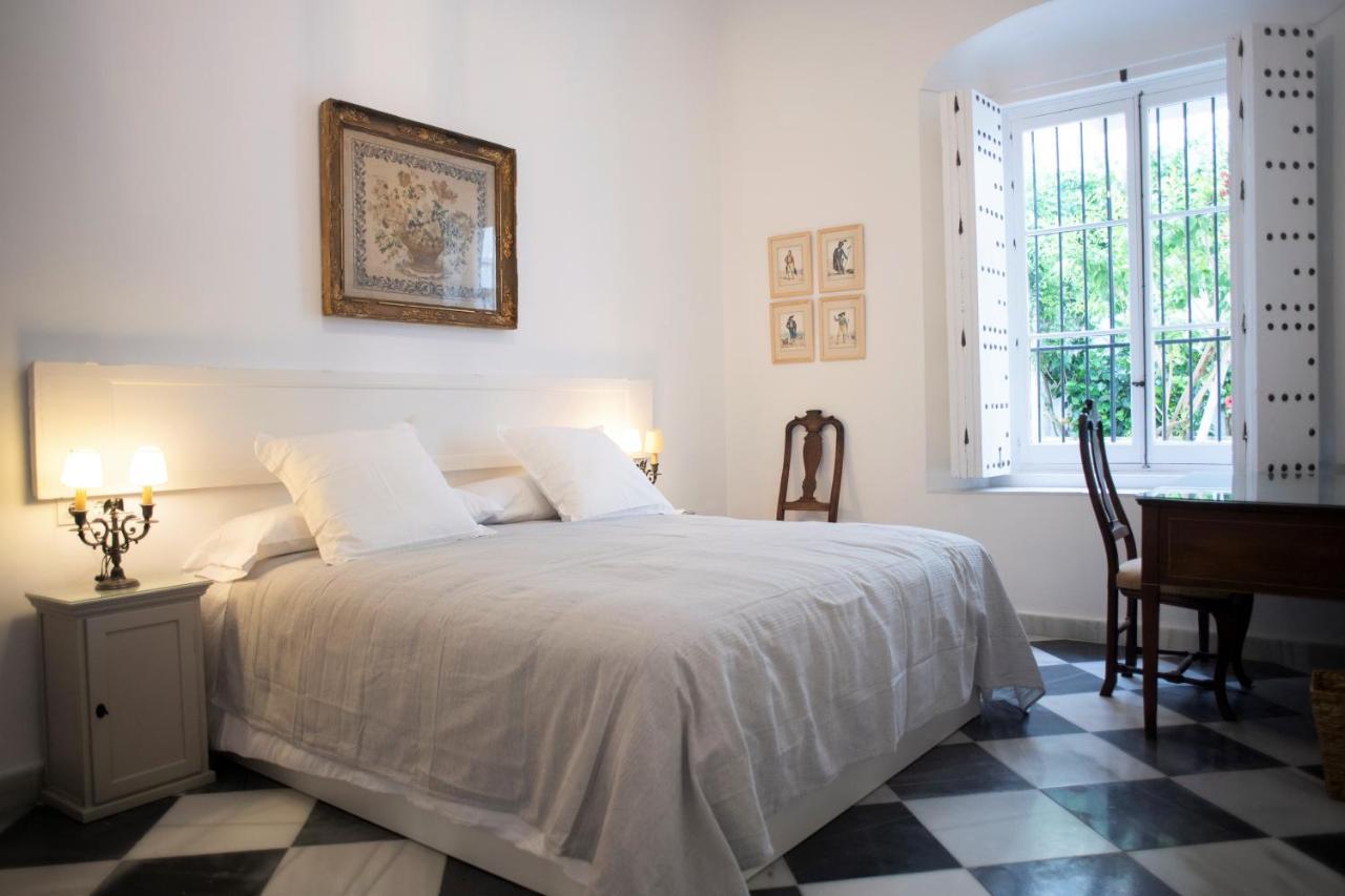 Gatu Premium Apartamento Palacio Oneto Con Jardin Privado " Preferente Mayores De 25 Anos Y Familias " เอลปูแอร์โต เด ซานตามาริอา ภายนอก รูปภาพ
