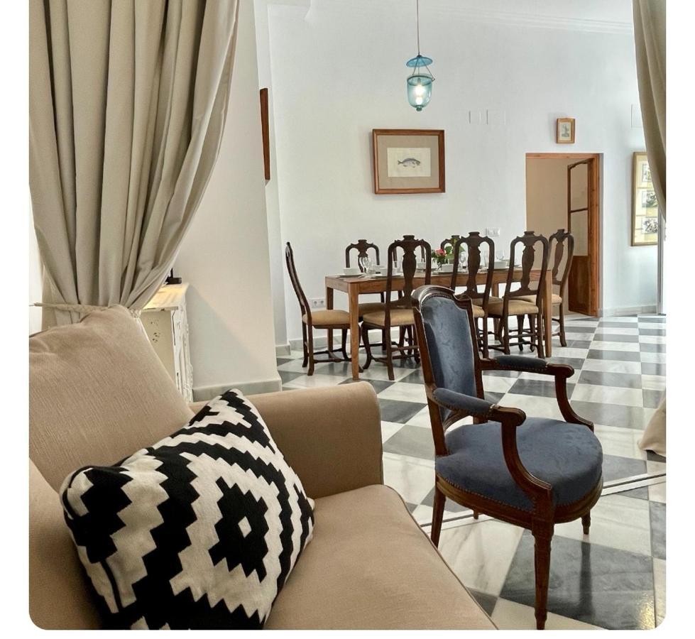 Gatu Premium Apartamento Palacio Oneto Con Jardin Privado " Preferente Mayores De 25 Anos Y Familias " เอลปูแอร์โต เด ซานตามาริอา ภายนอก รูปภาพ