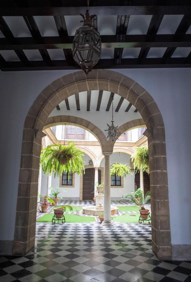 Gatu Premium Apartamento Palacio Oneto Con Jardin Privado " Preferente Mayores De 25 Anos Y Familias " เอลปูแอร์โต เด ซานตามาริอา ภายนอก รูปภาพ