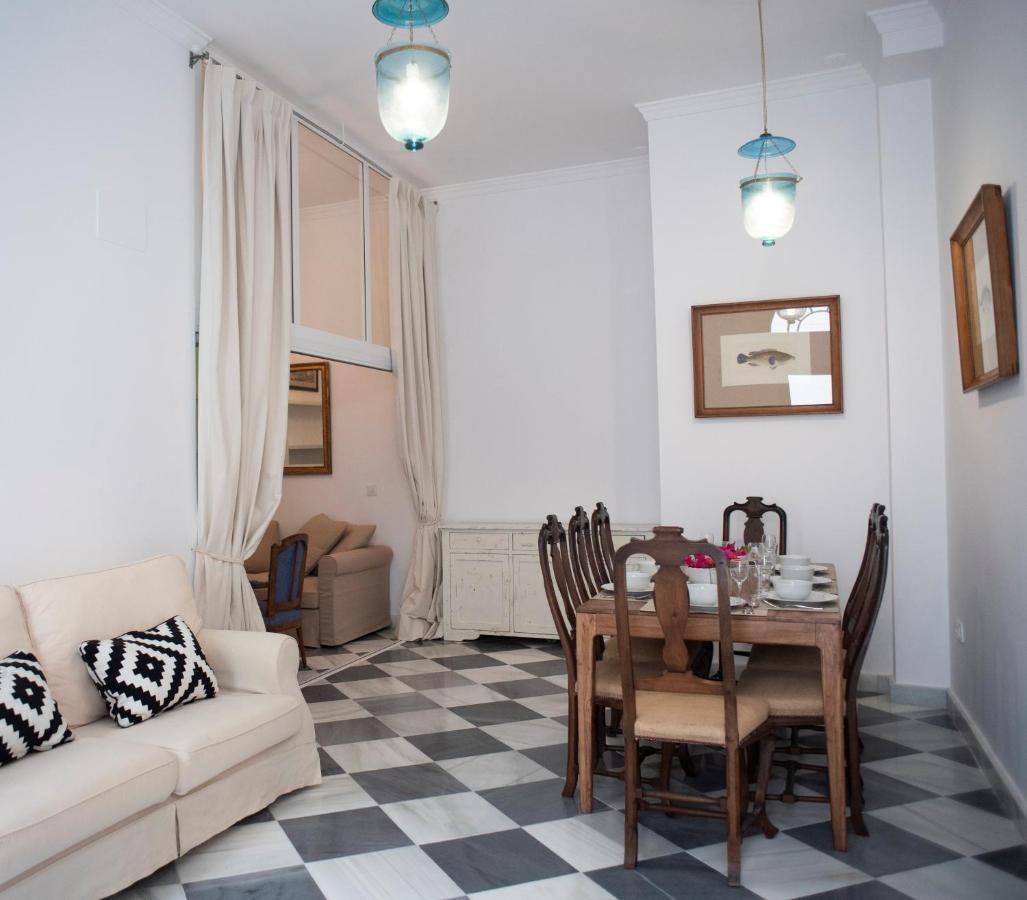 Gatu Premium Apartamento Palacio Oneto Con Jardin Privado " Preferente Mayores De 25 Anos Y Familias " เอลปูแอร์โต เด ซานตามาริอา ภายนอก รูปภาพ
