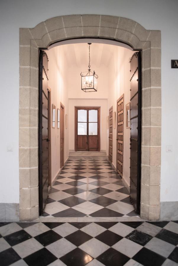 Gatu Premium Apartamento Palacio Oneto Con Jardin Privado " Preferente Mayores De 25 Anos Y Familias " เอลปูแอร์โต เด ซานตามาริอา ภายนอก รูปภาพ