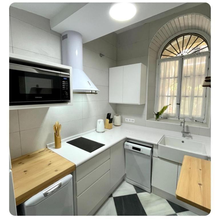 Gatu Premium Apartamento Palacio Oneto Con Jardin Privado " Preferente Mayores De 25 Anos Y Familias " เอลปูแอร์โต เด ซานตามาริอา ภายนอก รูปภาพ